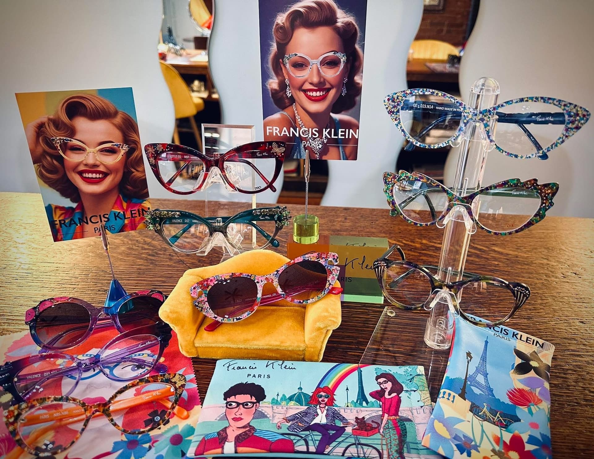 Specs Around Town — photo 6